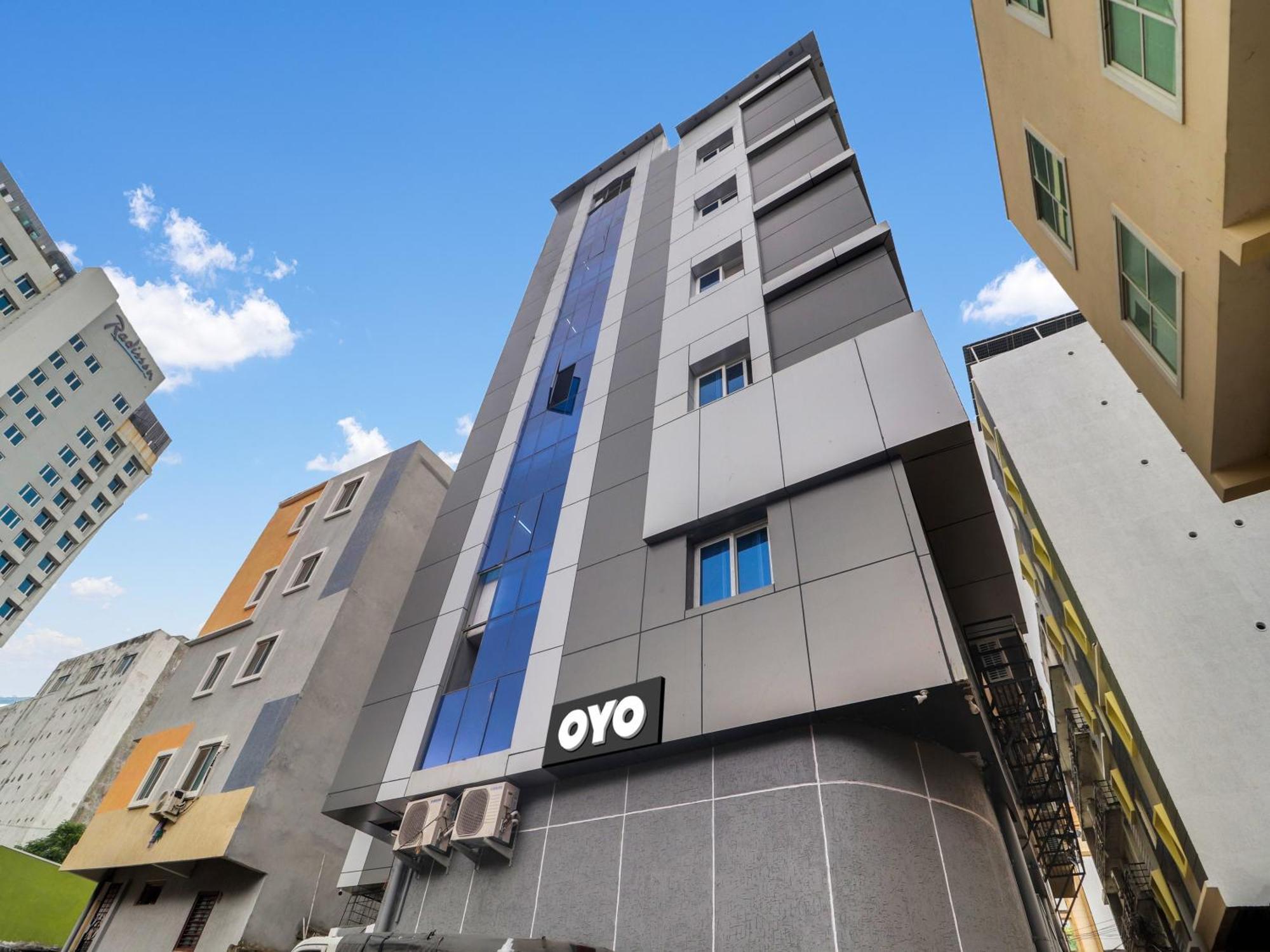 Hotel O Red Stone Hotels ไฮเดอราบัด ภายนอก รูปภาพ