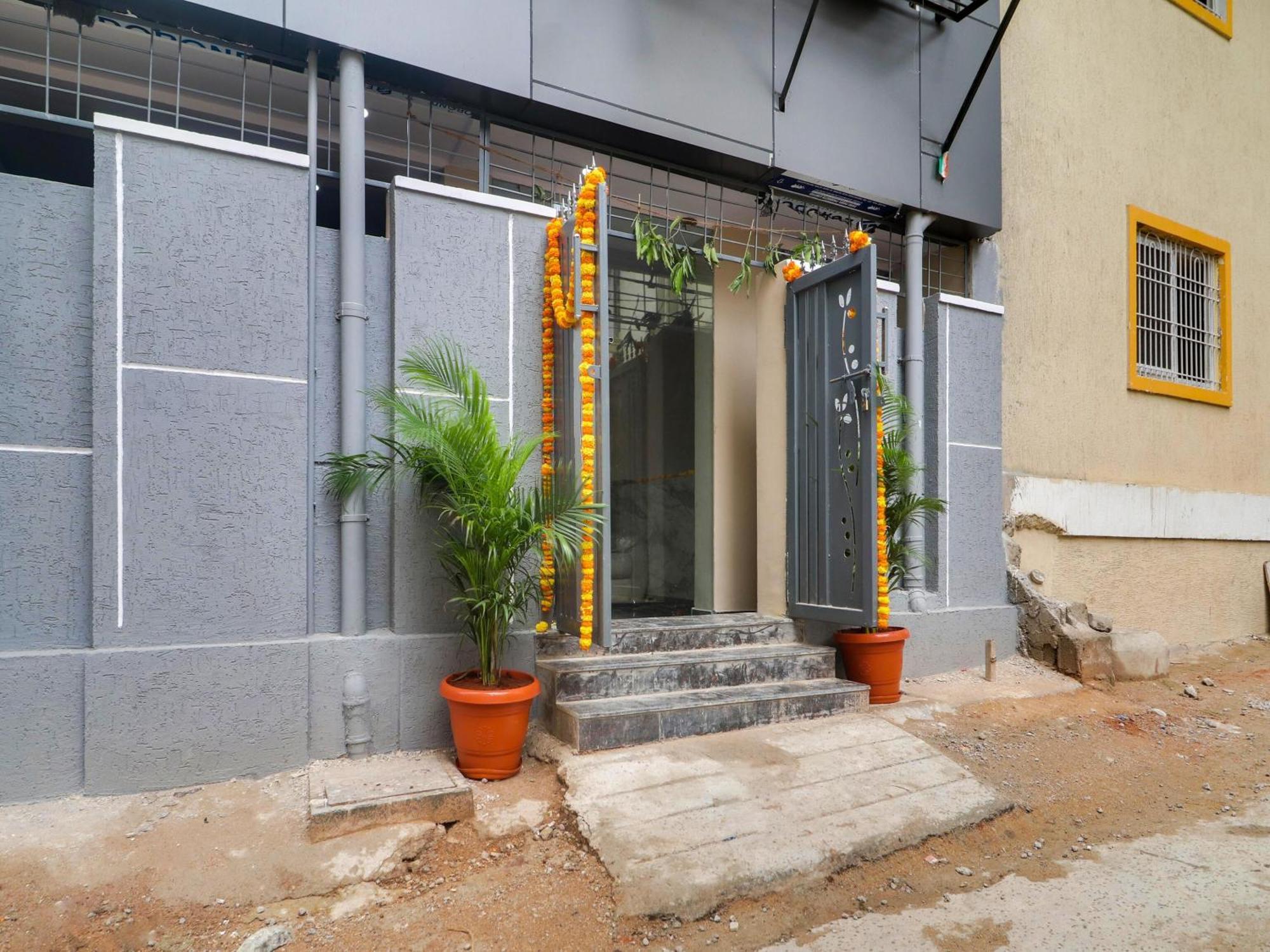 Hotel O Red Stone Hotels ไฮเดอราบัด ภายนอก รูปภาพ
